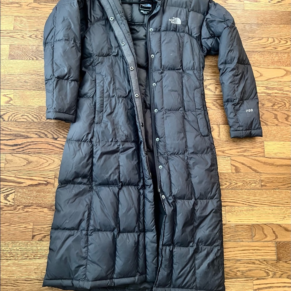 Excellent condition North Face Down 700 with hood